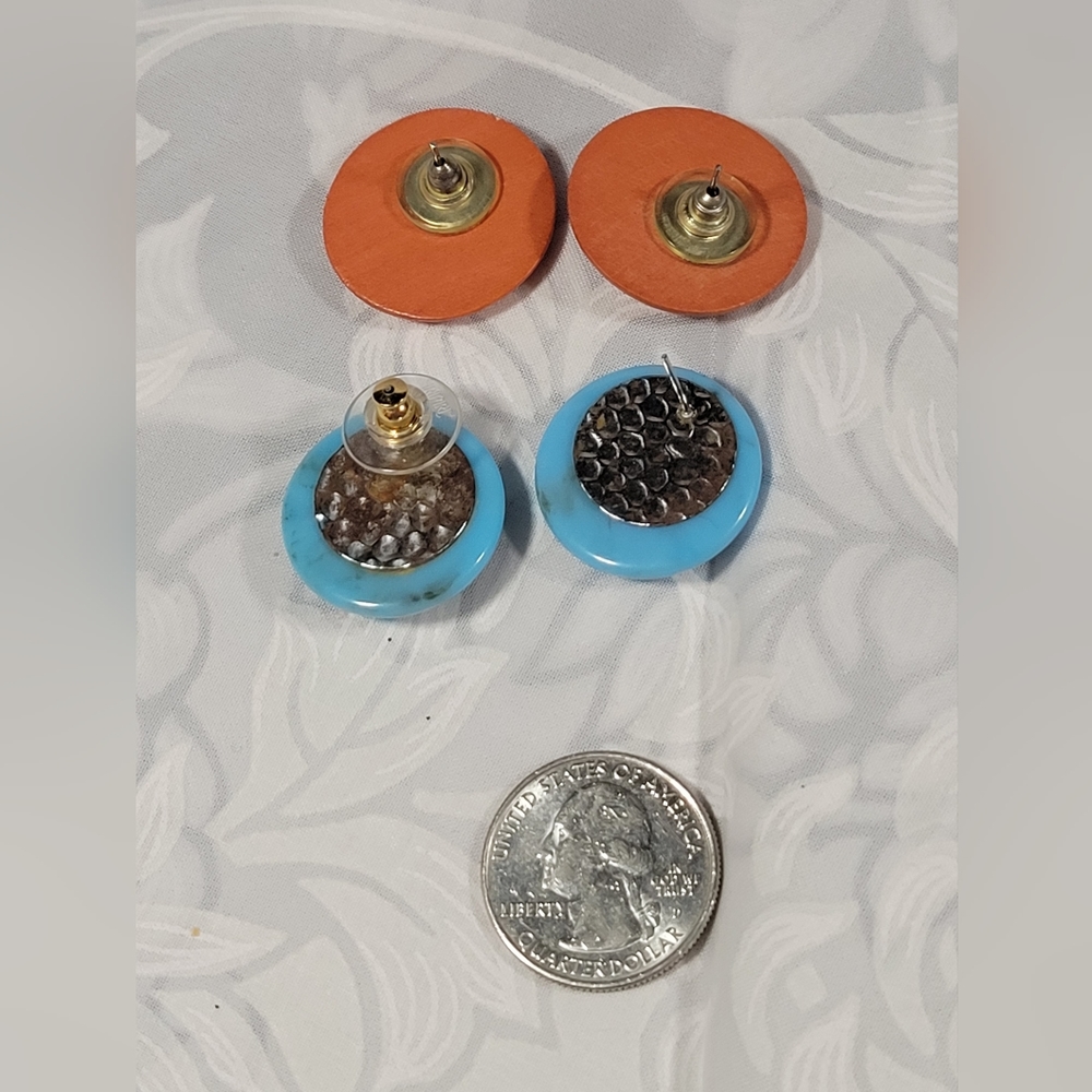Two pair vtg stud earrings - Picture 4 of 5
